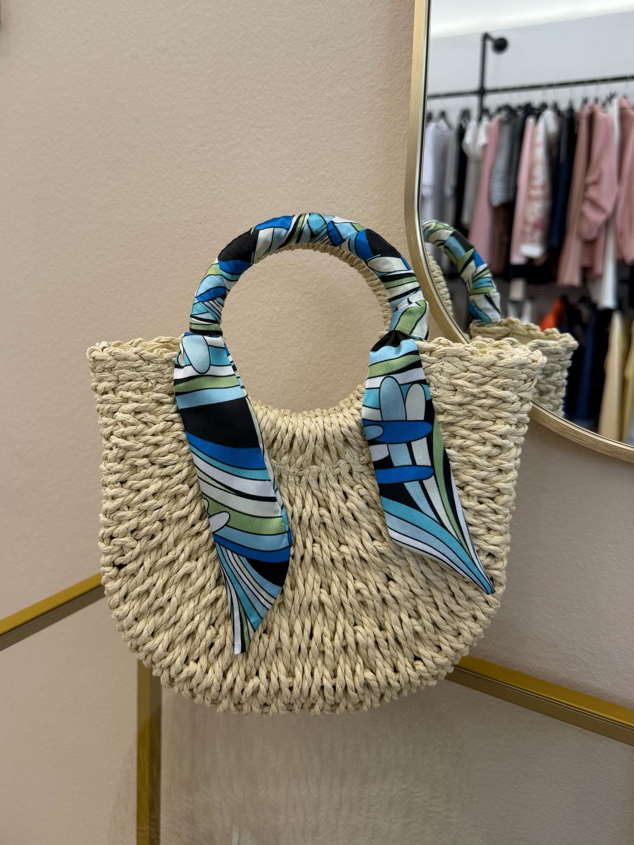Borsa Aida